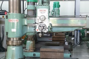 RADIAL DRILLING MACHINE